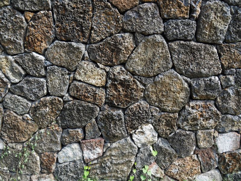 Custom Stone Wall Design